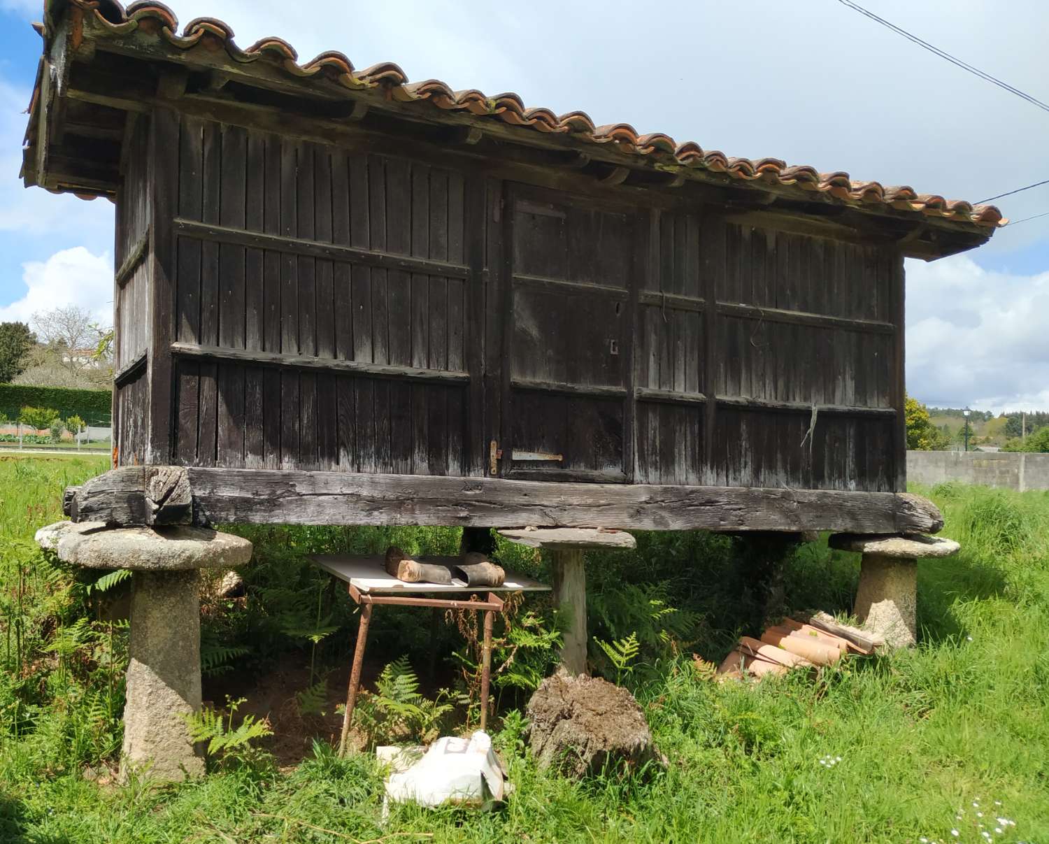 قطعة أرض للبيع في Oza-Cesuras