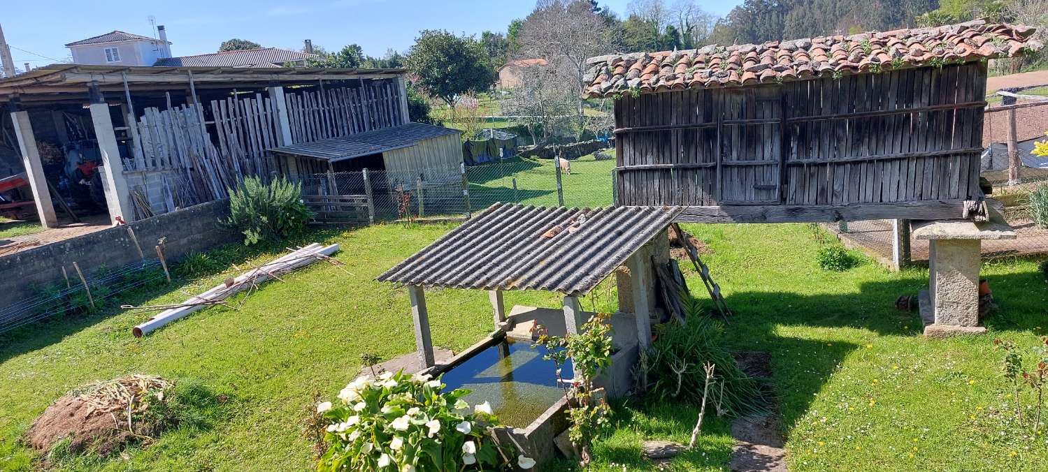 Casa en venda in Coirós